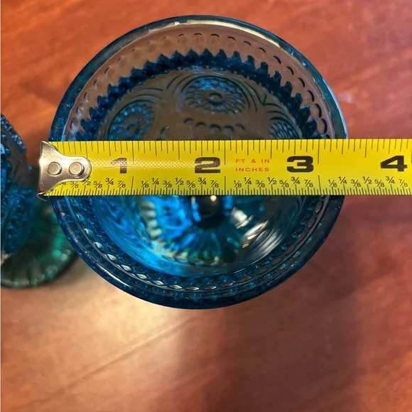 Pioneer Woman Adeline Embossed Footed Glass Goblet in turquoise - Picture 9 of 9